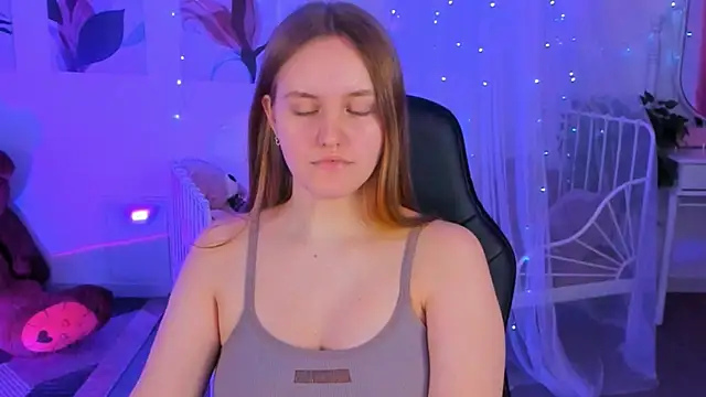 KellyPoter online show from February 11, 2025, 2:35 pm