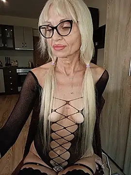 Mila Lovi online show from July 23, 2026, 11:07 am