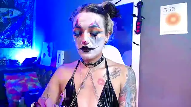 Snapshot of amelierouss chatting on April 11, 2026, 2:19 am amelierouss online show from April 11, 2026, 2:19 am
