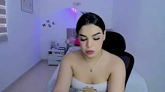 linda zaam83866 online show from October 4, 2025, 5:47 pm