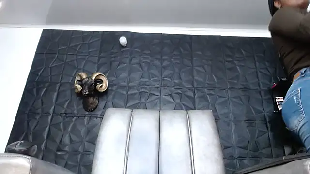 Snapshot of Hanna_Fox_69 chatting on March 5, 2026, 12:35 pm Hanna Fox 69 online show from March 5, 2026, 12:35 pm