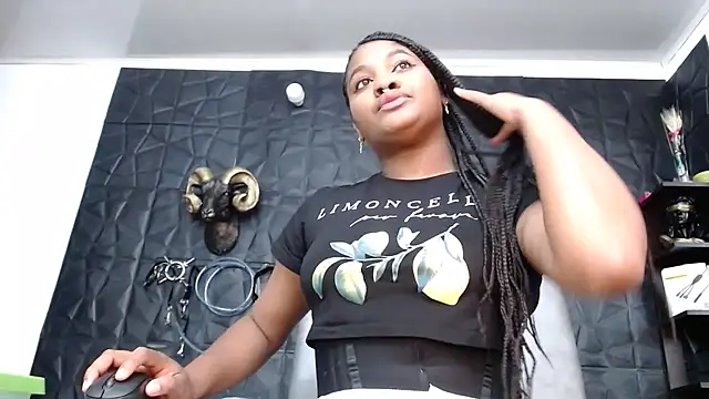 Snapshot of Hanna_Fox_69 chatting on February 15, 2026, 4:57 am Hanna Fox 69 online show from February 15, 2026, 4:57 am