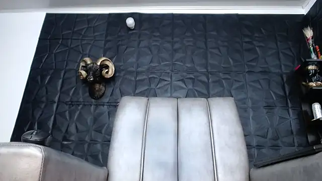 Snapshot of Hanna_Fox_69 chatting on February 28, 2026, 12:21 am Hanna Fox 69 online show from February 28, 2026, 12:21 am