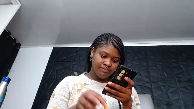 Snapshot of Hanna_Fox_69 chatting on February 22, 2026, 9:33 am Hanna Fox 69 online show from February 22, 2026, 9:33 am