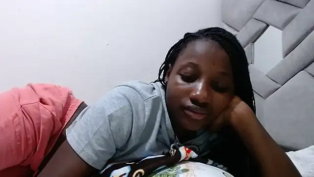 Snapshot of kharoll chatting on June 23, 2026, 3:43 pm kharoll online show from June 23, 2026, 3:43 pm