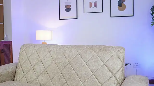 CattleyaScaly online show from December 9, 2024, 7:39 pm