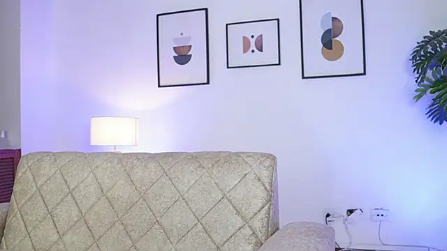 CattleyaScaly online show from December 9, 2024, 10:41 pm