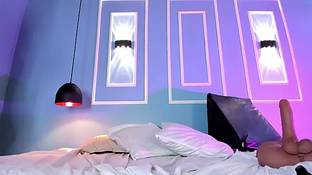 Emily ariaszc  online show from February 7, 2025, 6:02 pm