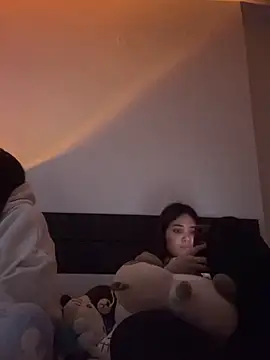 daniniescobarr online show from March 13, 2026, 10:04 pm