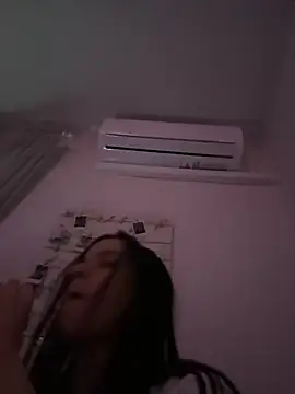 daniniescobarr online show from March 21, 2026, 5:06 pm