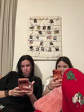 daniniescobarr online show from March 25, 2026, 9:03 pm