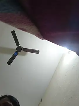 Neha8923 online show from January 15, 2026, 4:27 am