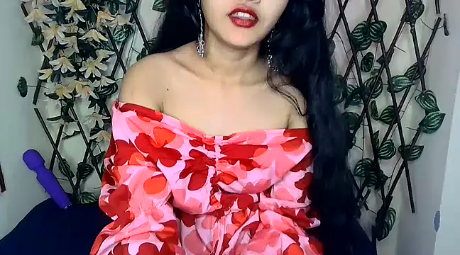 SUZY FROMUS online show from February 7, 2025, 8:42 pm