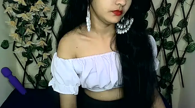 SUZY FROMUS online show from February 2, 2025, 9:45 pm