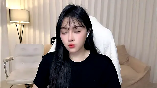 K-moumou online show from May 6, 2026, 3:49 pm