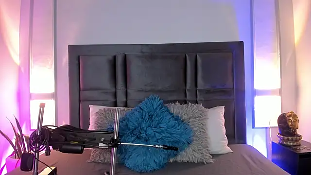 EmmaBecket2 online show from October 2, 2025, 12:41 pm