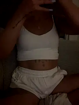 Snapshot of eemsii chatting on September 11, 2025, 7:03 pm eemsii online show from September 11, 2025, 7:03 pm