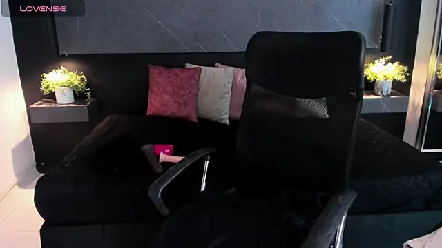 Snapshot of Danielacossio chatting on February 6, 2026, 4:19 am Danielacossio online show from February 6, 2026, 4:19 am