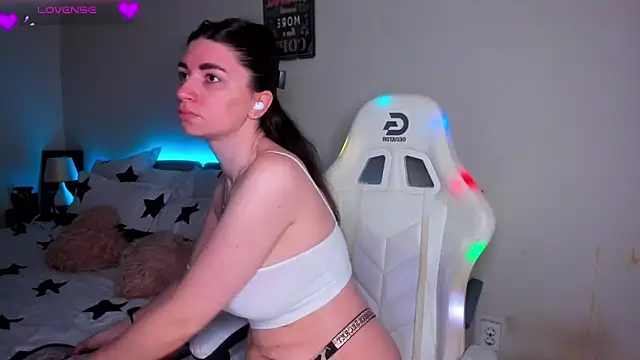 AdellaLoveX online show from December 18, 2025, 5:56 am