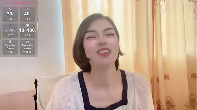 Snapshot of Linda-LL chatting on May 20, 2026, 5:48 am Linda-LL online show from May 20, 2026, 5:48 am