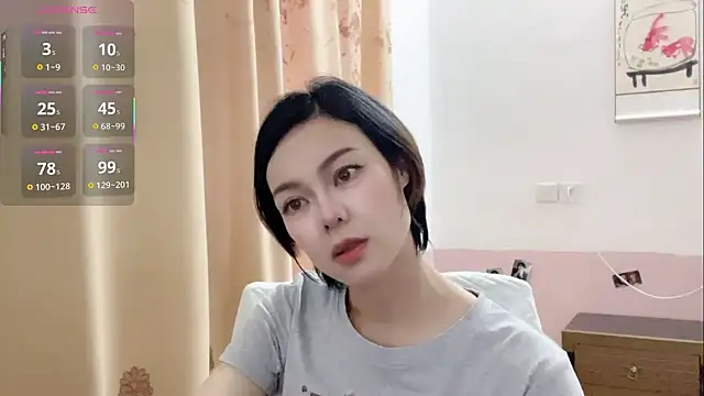 Snapshot of Linda-LL chatting on June 18, 2026, 11:04 am Linda-LL online show from June 18, 2026, 11:04 am