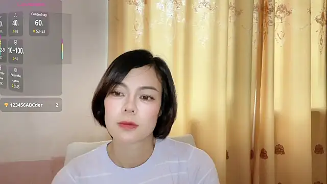 Snapshot of Linda-LL chatting on May 19, 2026, 7:26 am Linda-LL online show from May 19, 2026, 7:26 am
