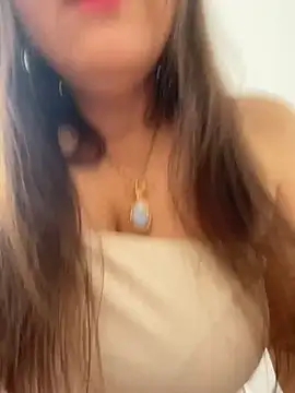 Iam  Cristal online show from May 4, 2026, 10:23 pm