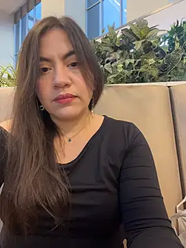 Snapshot of Iam__Cristal chatting on June 18, 2026, 10:48 pm Iam Cristal online show from June 18, 2026, 10:48 pm