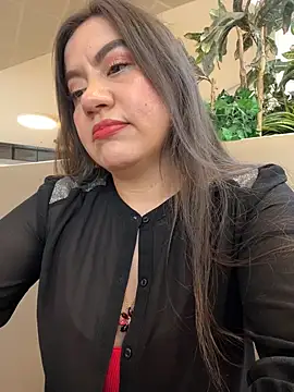 Iam  Cristal online show from February 3, 2026, 10:04 pm