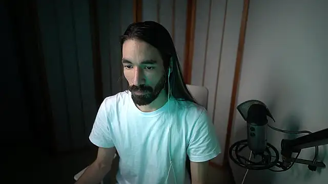 Snapshot of Your_Ice_cream chatting on February 17, 2026, 1:14 am Your Ice cream online show from February 17, 2026, 1:14 am