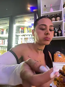 paisitahot1975 online show from February 12, 2025, 8:29 pm