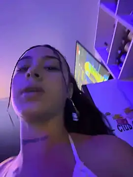 paisitahot1975 online show from February 15, 2025, 2:26 am