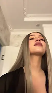 Snapshot of KikiWatson chatting on February 23, 2026, 6:19 pm KikiWatson online show from February 23, 2026, 6:19 pm