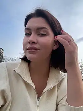 Snapshot of KikiWatson chatting on November 20, 2025, 7:09 am KikiWatson online show from November 20, 2025, 7:09 am