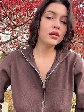 Snapshot of KikiWatson chatting on October 31, 2025, 7:16 am KikiWatson online show from October 31, 2025, 7:16 am