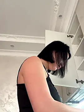 Snapshot of KikiWatson chatting on November 30, 2025, 8:26 am KikiWatson online show from November 30, 2025, 8:26 am