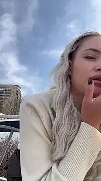 Snapshot of KikiWatson chatting on March 19, 2026, 8:03 am KikiWatson online show from March 19, 2026, 8:03 am