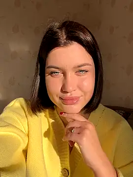 Snapshot of KikiWatson chatting on October 18, 2025, 1:13 pm KikiWatson online show from October 18, 2025, 1:13 pm