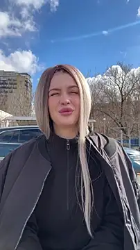 Snapshot of KikiWatson chatting on March 6, 2026, 7:58 am KikiWatson online show from March 6, 2026, 7:58 am