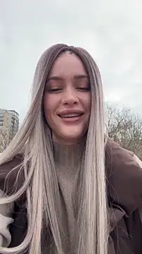 Snapshot of KikiWatson chatting on March 28, 2026, 7:42 am KikiWatson online show from March 28, 2026, 7:42 am