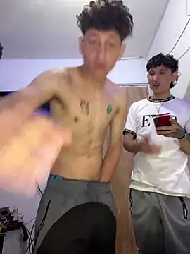 Snapshot of LatinBoysxxx chatting on January 28, 2025, 4:19 pm LatinBoysxxx online show from January 28, 2025, 4:19 pm