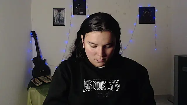 Nika 1  online show from September 13, 2025, 8:53 pm