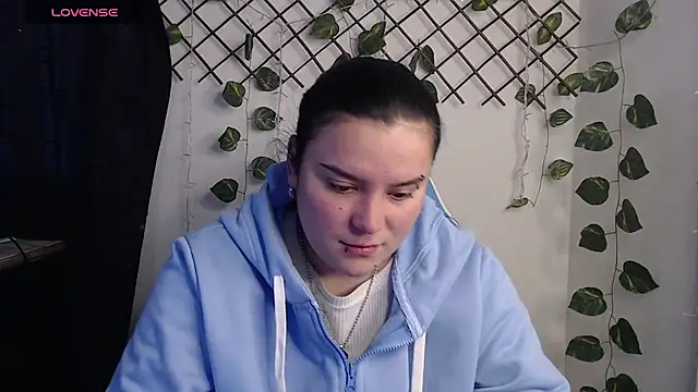Nika 1  online show from July 6, 2026, 10:34 pm