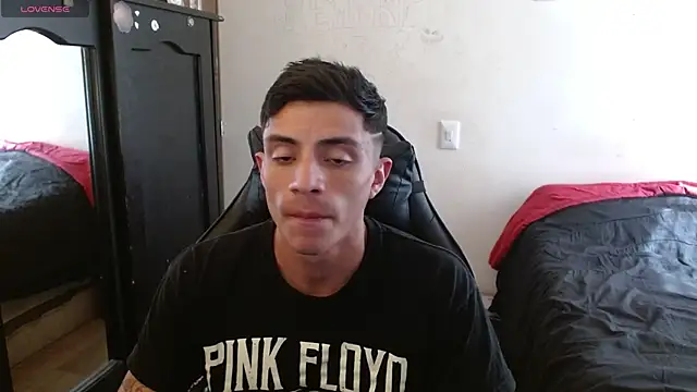 kv   xxx  online show from September 11, 2025, 7:36 pm