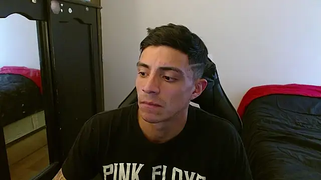 kv   xxx  online show from October 8, 2025, 7:47 pm