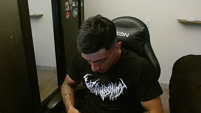 Snapshot of kv___xxx_ chatting on April 10, 2026, 9:44 pm kv xxx online show from April 10, 2026, 9:44 pm