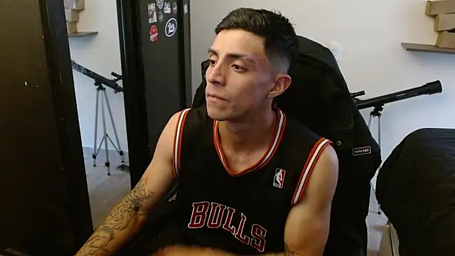 Snapshot of kv___xxx_ chatting on April 11, 2026, 7:50 pm kv xxx online show from April 11, 2026, 7:50 pm