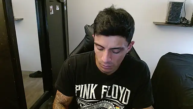 Snapshot of kv___xxx_ chatting on February 19, 2026, 5:43 pm kv xxx online show from February 19, 2026, 5:43 pm