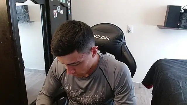 Snapshot of kv___xxx_ chatting on March 11, 2026, 6:35 pm kv xxx online show from March 11, 2026, 6:35 pm