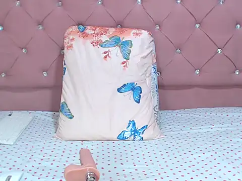 sharonbrown28 online show from October 5, 2025, 11:17 pm